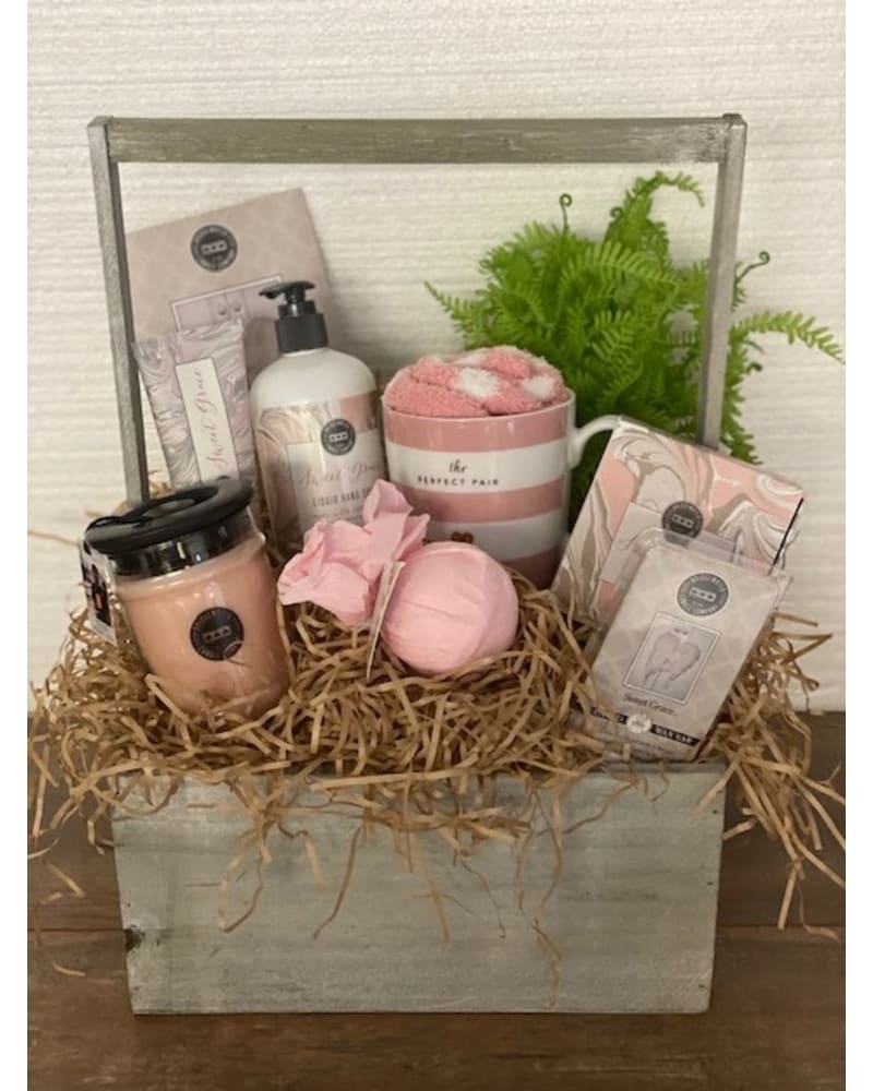 Sweet Grace Personal Care Set in Moline IL - K'nees Florists, image size:800x1000