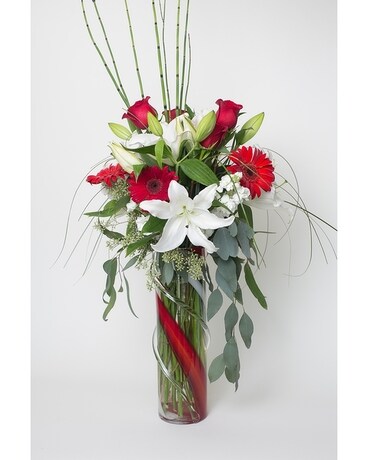 Red & White Delight Flower Arrangement