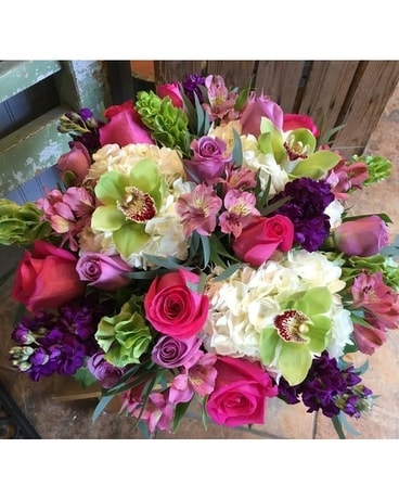 The Shoppe's - Lovey Lush Mix Flower Arrangement