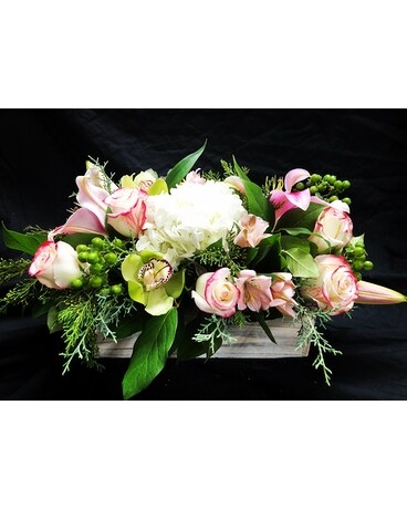 Mulberry Vineyard Flower Arrangement