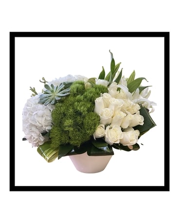 Classique Flower Arrangement
