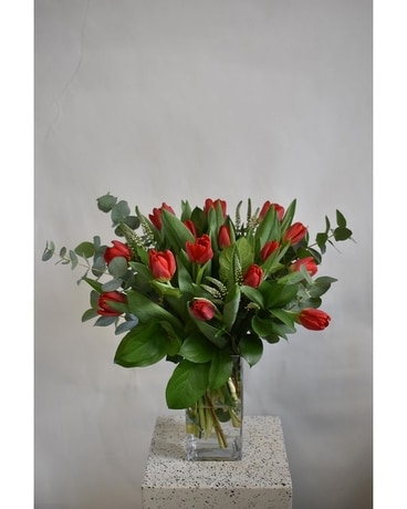 Amour fou Flower Arrangement