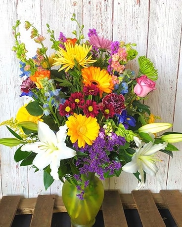 Bobbie's Deluxe Collection Flower Arrangement
