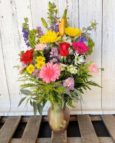 Bobbie's Classic Collection Flower Arrangement
