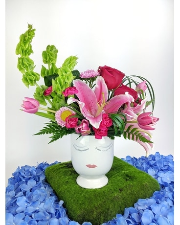 Vanilla Celfie Flower Arrangement