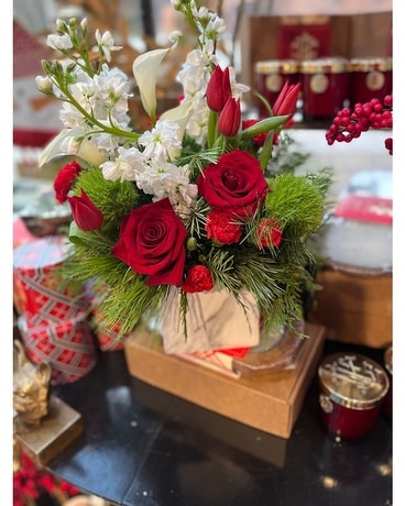 Snow & Ruby Flower Arrangement