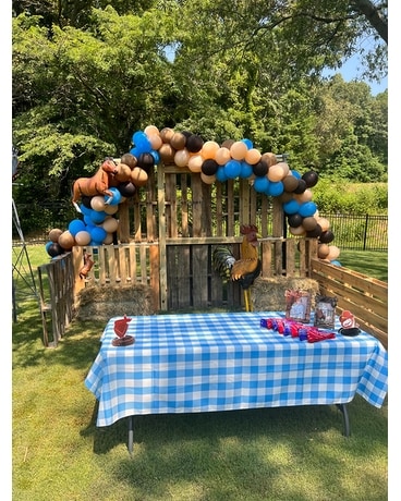 Pallet Barn Party Balloons