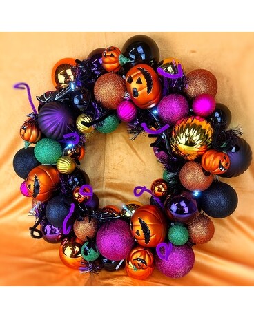 Light-Up Spooktacular Wreath Gifts