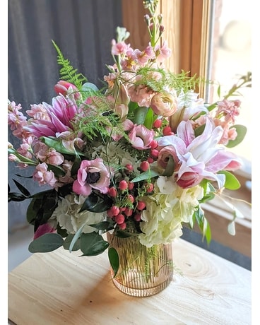 Vase of Soft Pinks Flower Arrangement