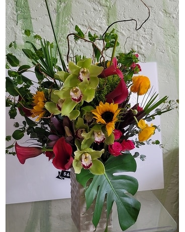 Number #1 MOM Flower Arrangement