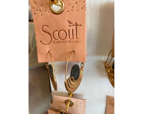 Scout Black Center Earrings Gifts
