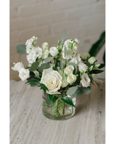 Classic White - Centerpiece Flower Arrangement