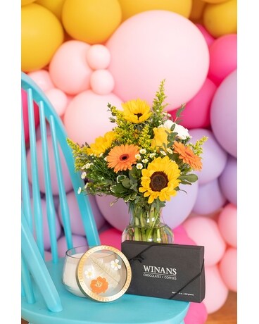 Sending Sunshine Gift Set Flower Arrangement