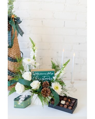 Season's Greetings Gift Set Flower Arrangement