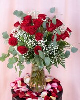 邦楽 DOZEN ROSES Modern-Short-Stem-Dozen-Roses.