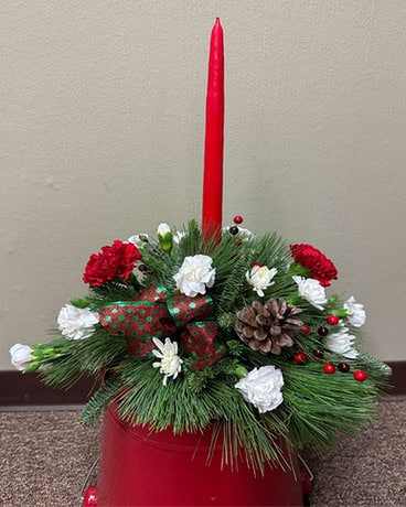 Christmas Cheer Flower Arrangement