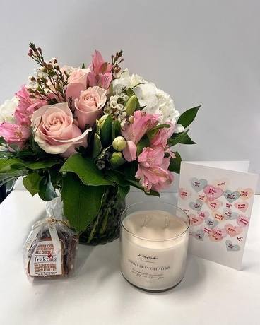 Sweetheart Bundle Flower Arrangement