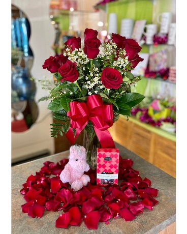 Sweetheart Package Flower Arrangement