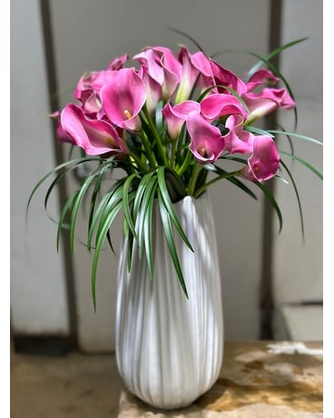 THE LADY CALLA Flower Arrangement