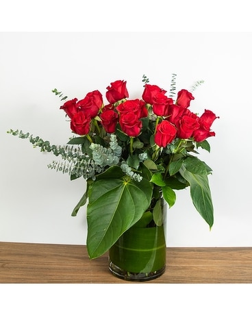 Red Beauty Flower Arrangement