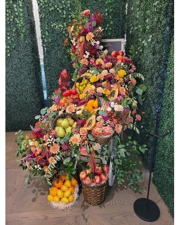 PARITES AND EVENTS Flower Arrangement