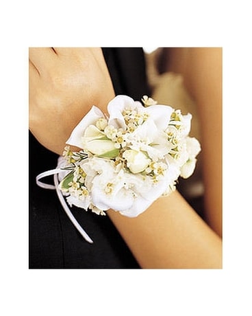 Mixed Whites Wristlet (TF162-2B) Flower Arrangement