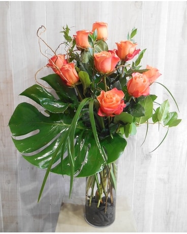 Hook'em(p&s6811) Flower Arrangement