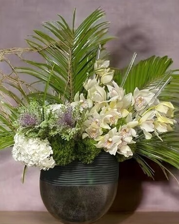 WD17 Flower Arrangement