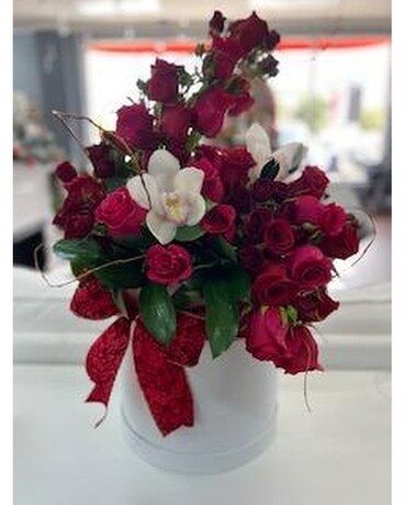 Red Hot Bouquet Flower Arrangement