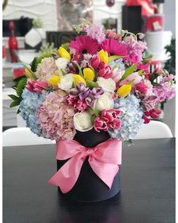 La Bella Vita Flower Arrangement