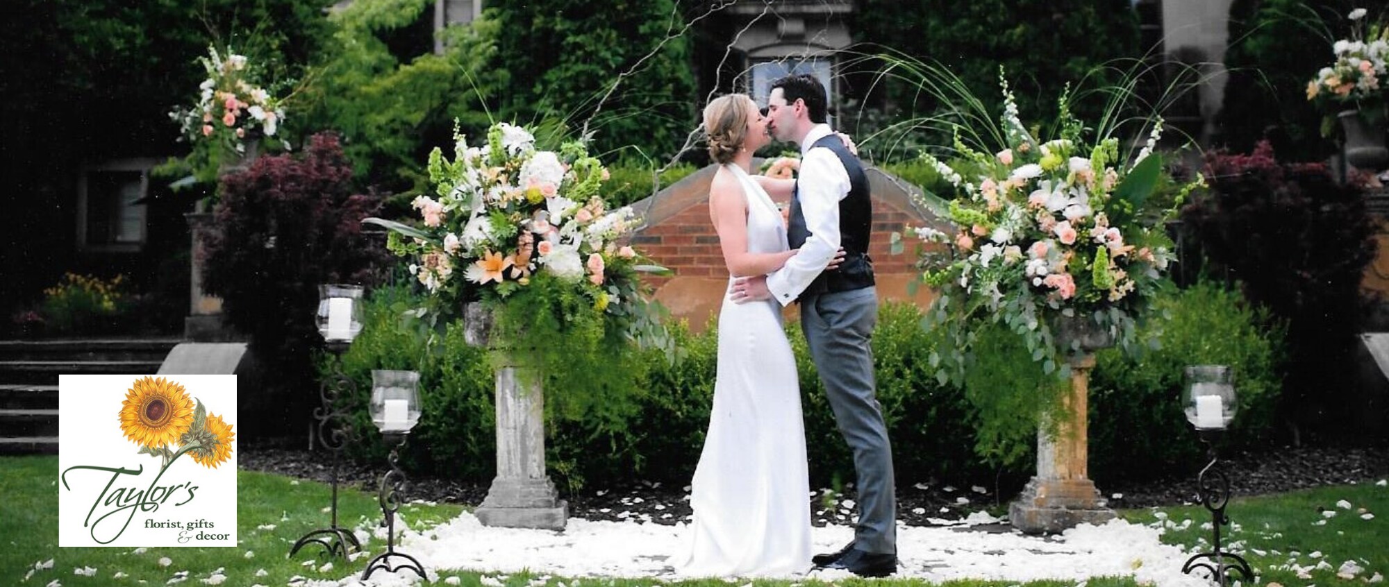 Paw Paw Florist Flower Delivery by Taylor's Florist and Gifts