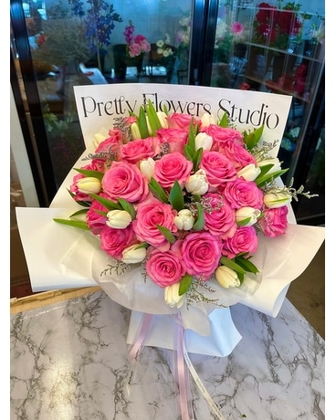 Classic elegance with roses and tulips Bouquet