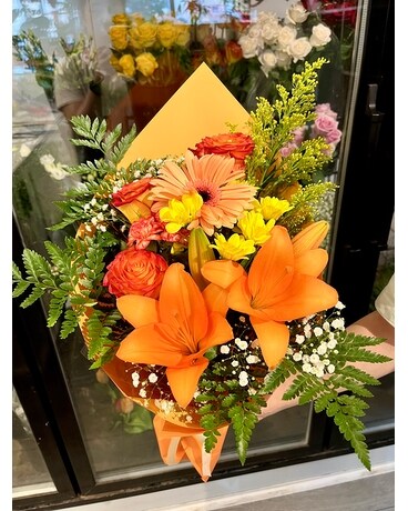 Summer glow Flower Arrangement