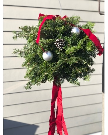 Decorated Kissing Ball Flower Arrangement