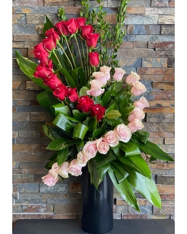 Zig zag swag Flower Arrangement