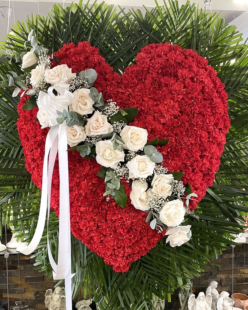 Sympathy Hearts Delivery Staten Island NY - Eltingville Florist Inc.