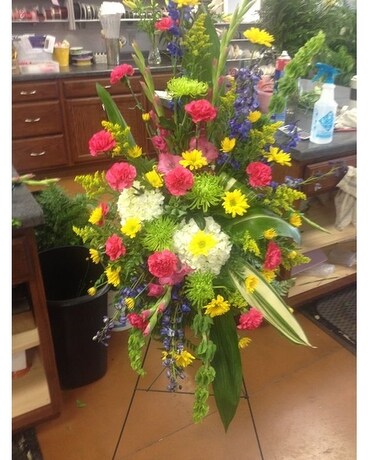 Easel Spray Flower Arrangement