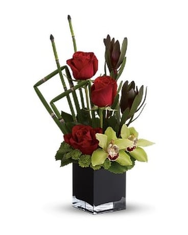 Teleflora's Rose Oasis Flower Arrangement