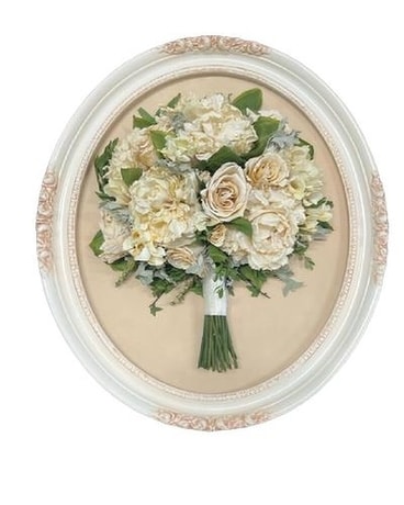 16x20 White Vintage Oval Dried Flowers