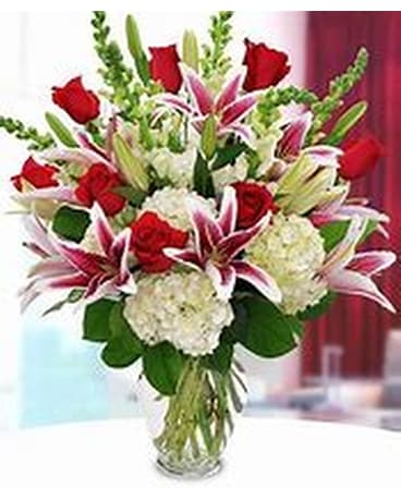 Simply Stunning Flower Arrangement