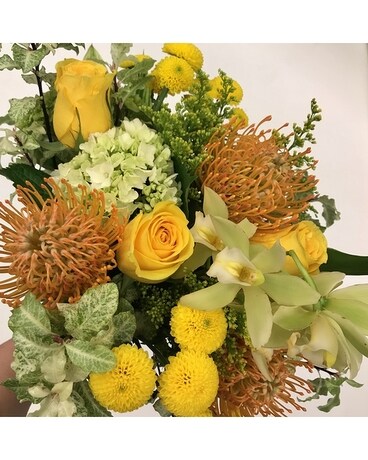 Sunburst Cut Bouquet Flower Arrangement