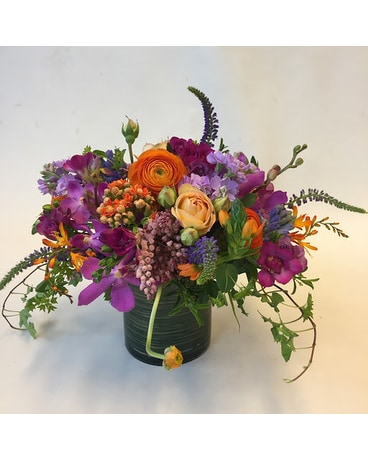 Romantic Interlude Flower Arrangement