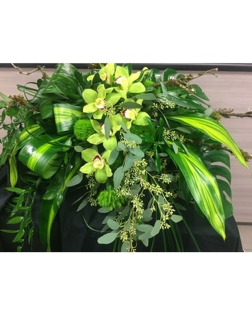 Casket 105 Flower Arrangement