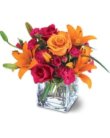 Teleflora's Uniquely Chic Bouquet Flower Arrangement