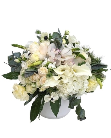 Ivory Opulence Flower Arrangement