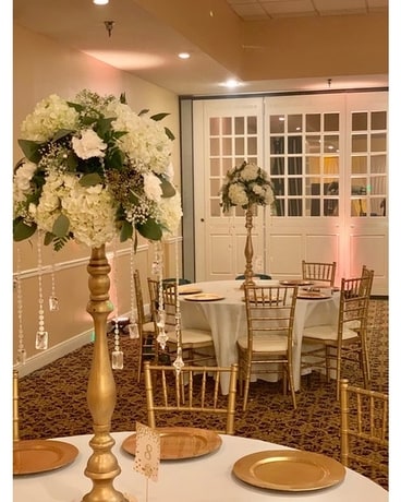Elegant gold centerpiece stands Flower Arrangement