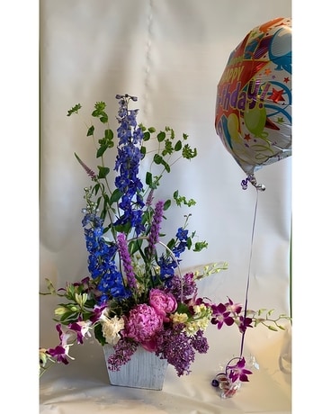Flower & Balloon Bouquet Bundle Flower Arrangement