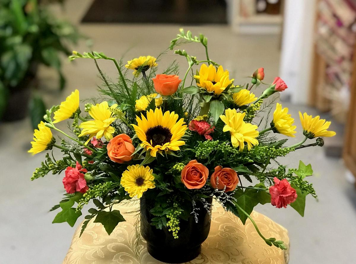 Asheville Florist Flower Delivery by Kaylynne's Briar Patch Florist
