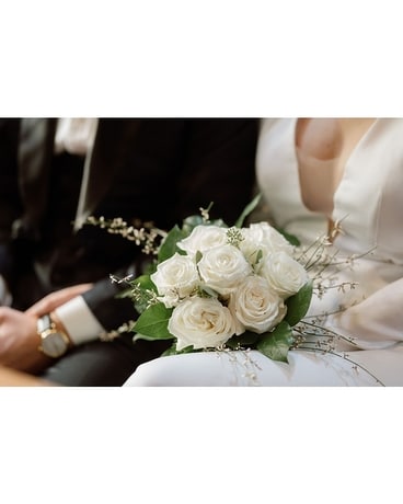 #376 Wedding Arrangement