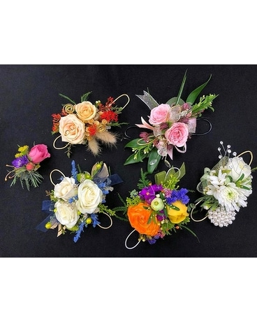 Wrist Corsage Designers Choice ~ CALL ~ Corsage